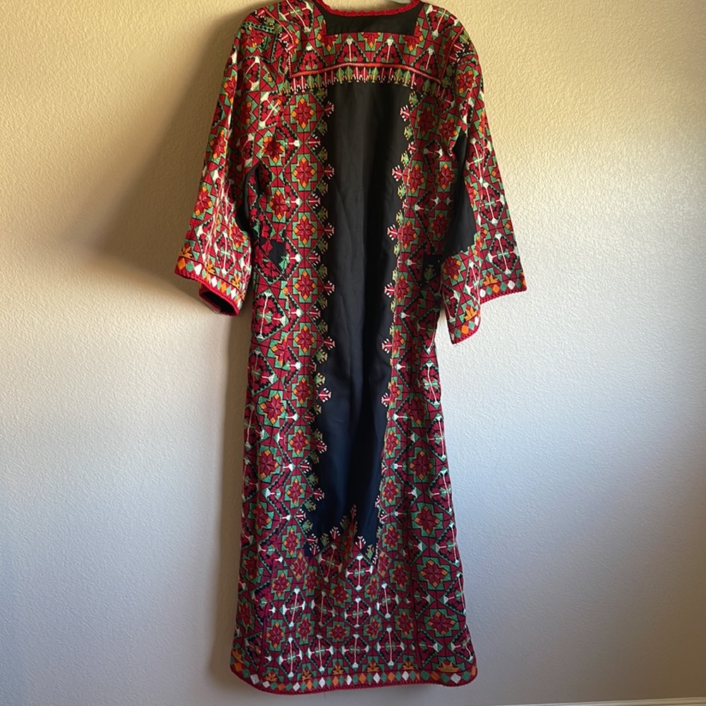Traditional Authentic Palestinian Thobe Hand Made - Picture 6 of 6